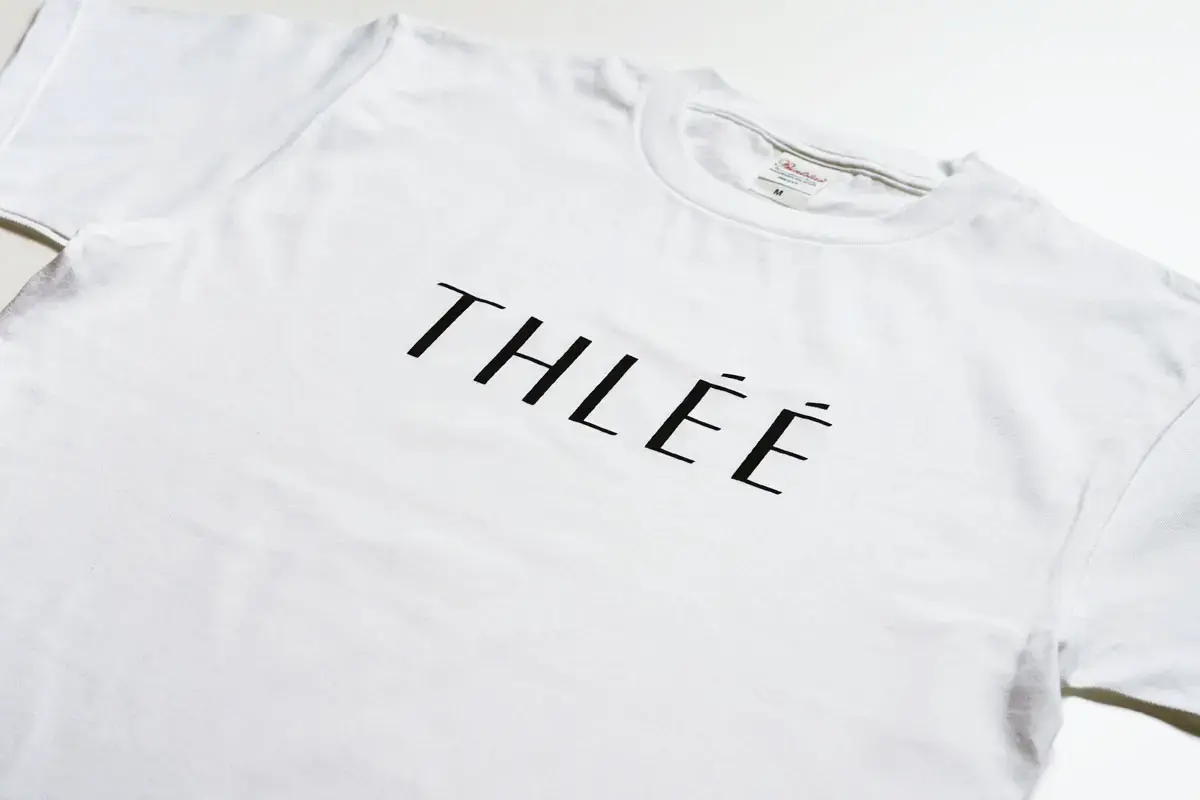THLÉÉ ロゴ